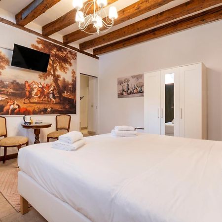 Residenza Centopietre - Dorsoduro By Wonderful Italy Venesia Bagian luar foto