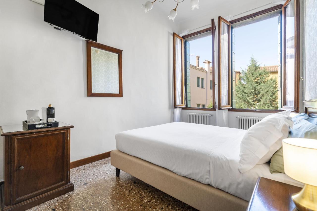 Residenza Centopietre - Dorsoduro By Wonderful Italy Venesia Bagian luar foto