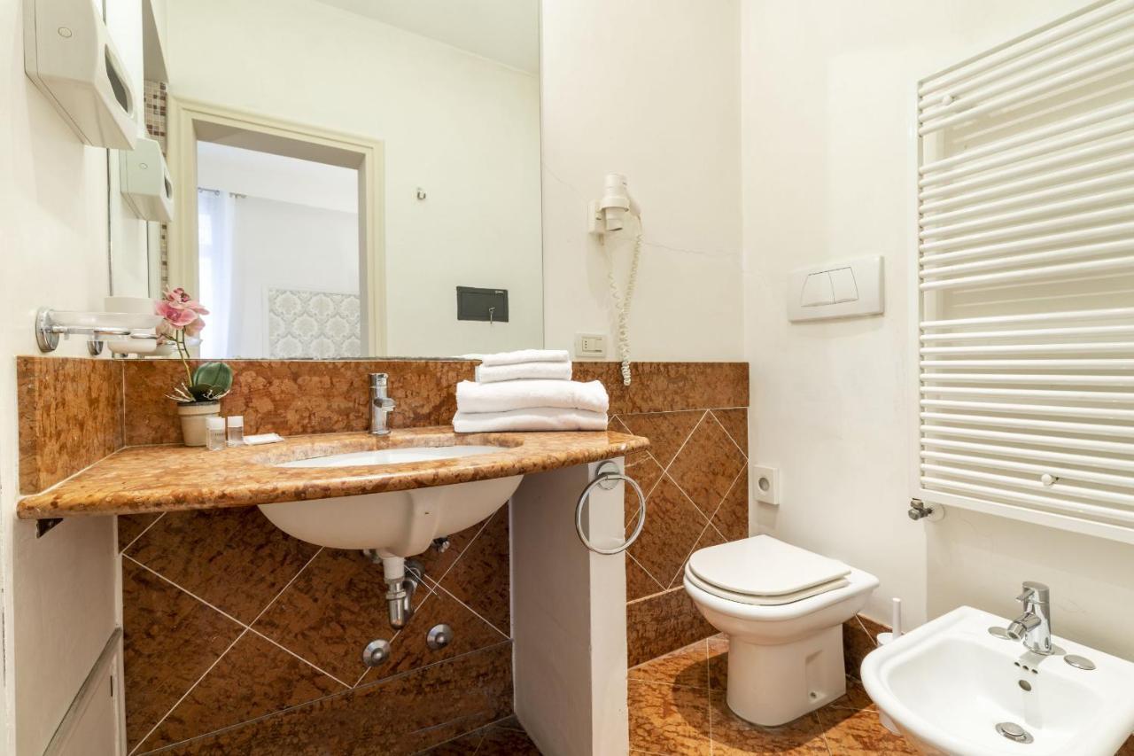 Residenza Centopietre - Dorsoduro By Wonderful Italy Venesia Bagian luar foto