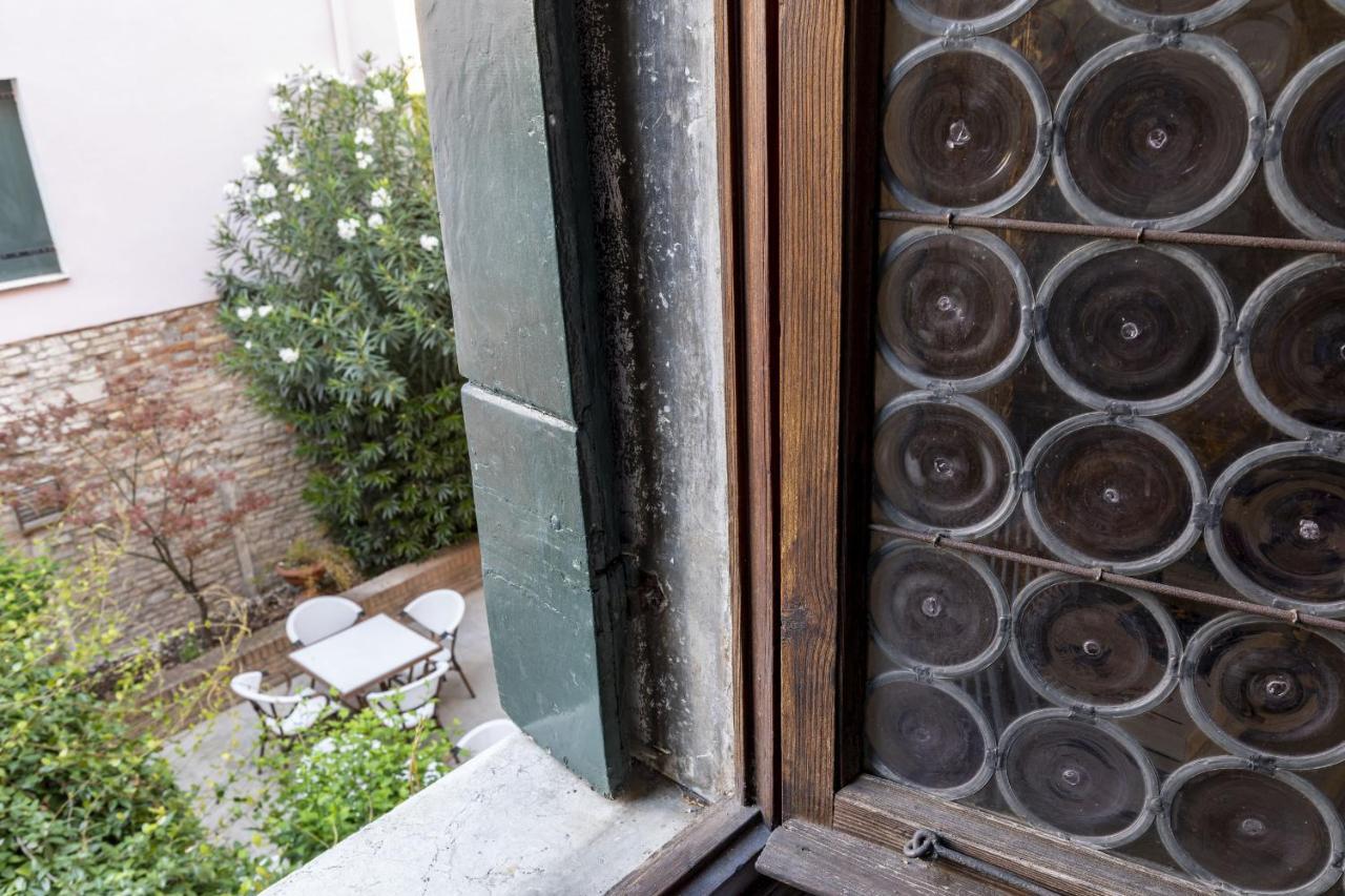 Residenza Centopietre - Dorsoduro By Wonderful Italy Venesia Bagian luar foto