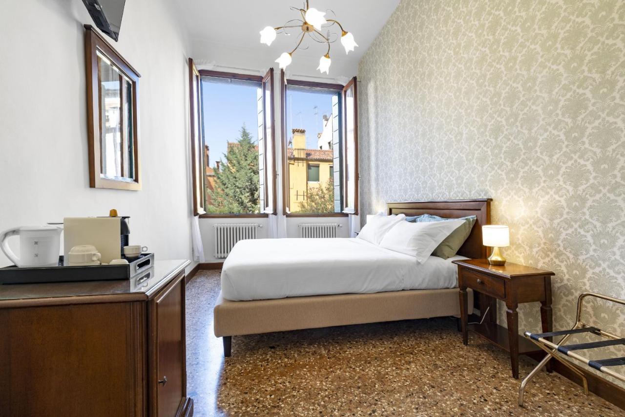 Residenza Centopietre - Dorsoduro By Wonderful Italy Venesia Bagian luar foto
