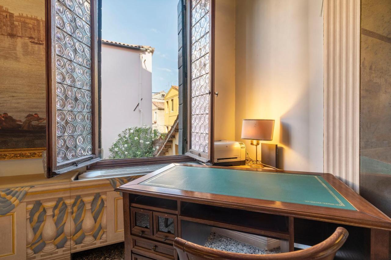 Residenza Centopietre - Dorsoduro By Wonderful Italy Venesia Bagian luar foto
